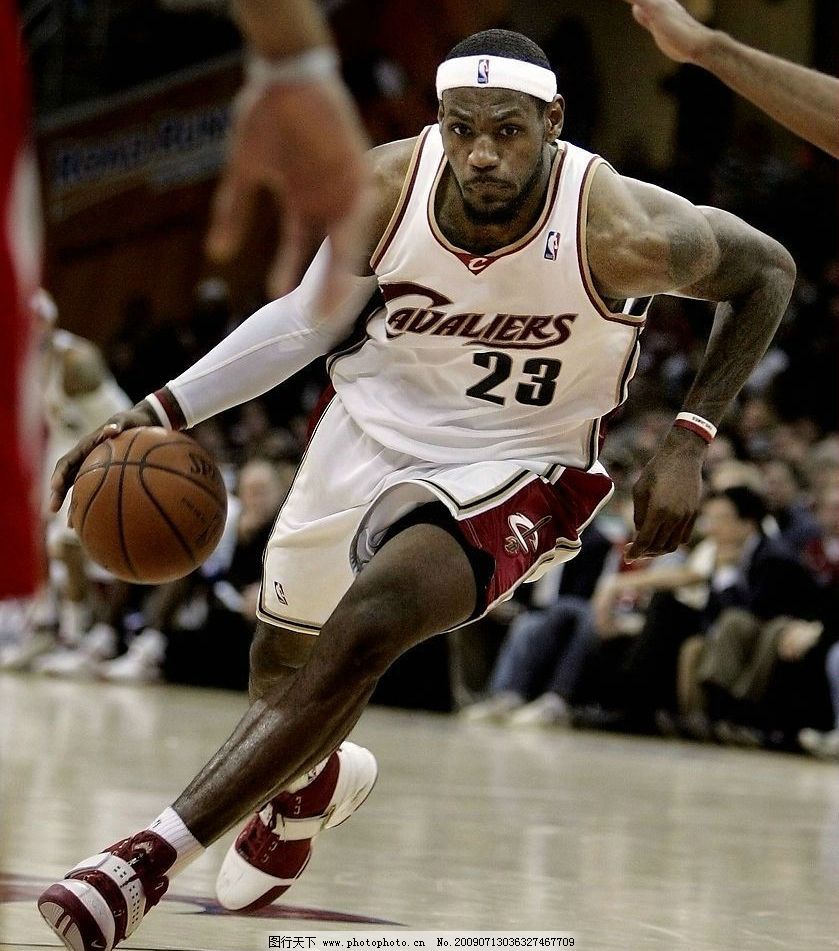 近10年欧冠场均进球榜：哈兰德1.02球第1，C罗第2，梅西第4（过去10年欧冠场均进球榜：哈兰德以1.02球领跑，C罗第2，梅西第4）