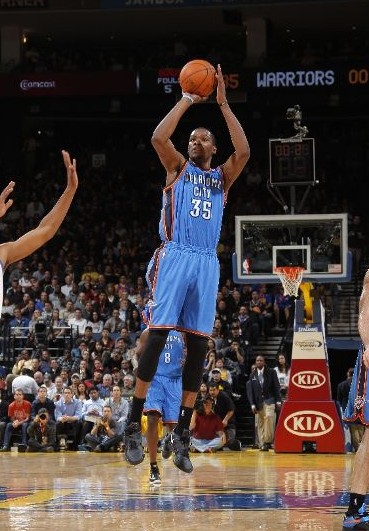 后卫防守不被过人的关键动作（后卫不被过人的关键防守动作）