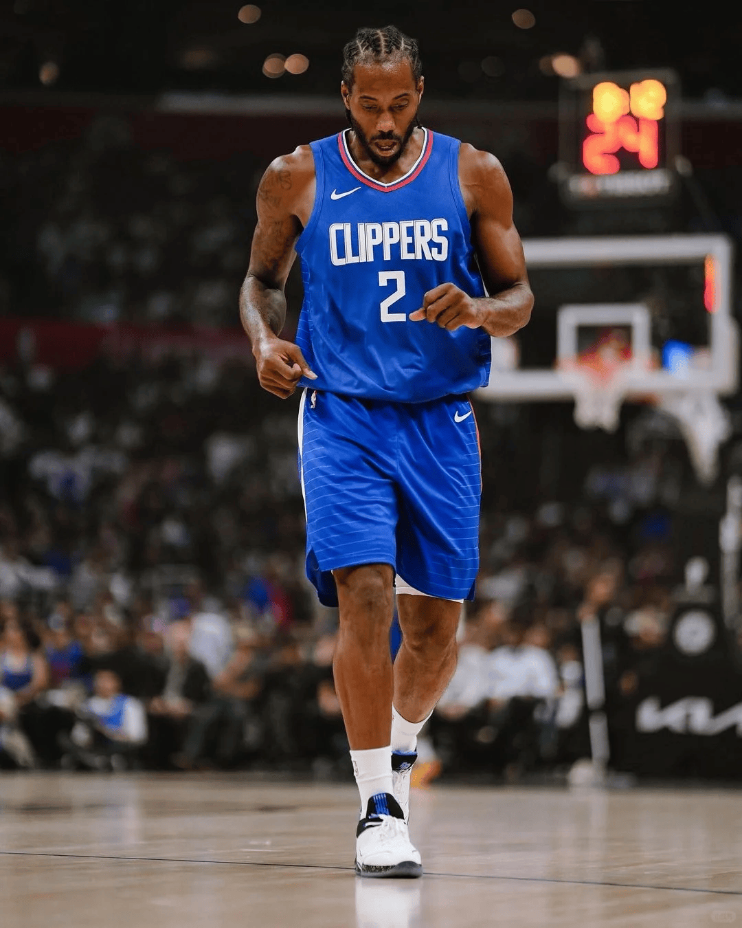 都体：弗拉霍维奇遭遇左腿拉伤，预计将缺阵至今年年底（《都灵体育报》：弗拉霍维奇左腿拉伤，预计缺席至今年年底）