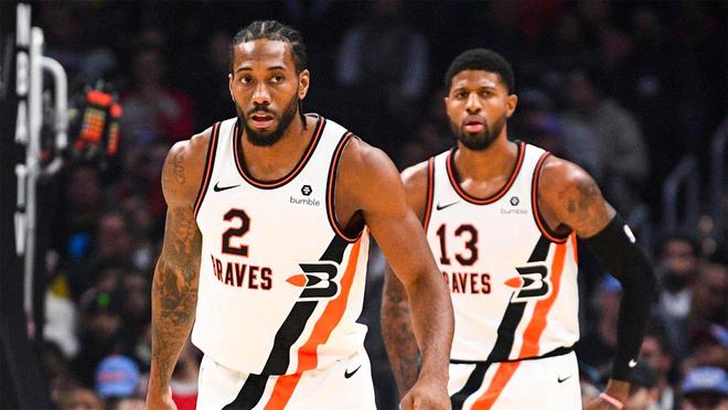 美记：詹姆斯做出最正确选择，是他整个职业生涯的缩影（美媒：詹姆斯做出最佳抉择，正是其职业生涯的写照）